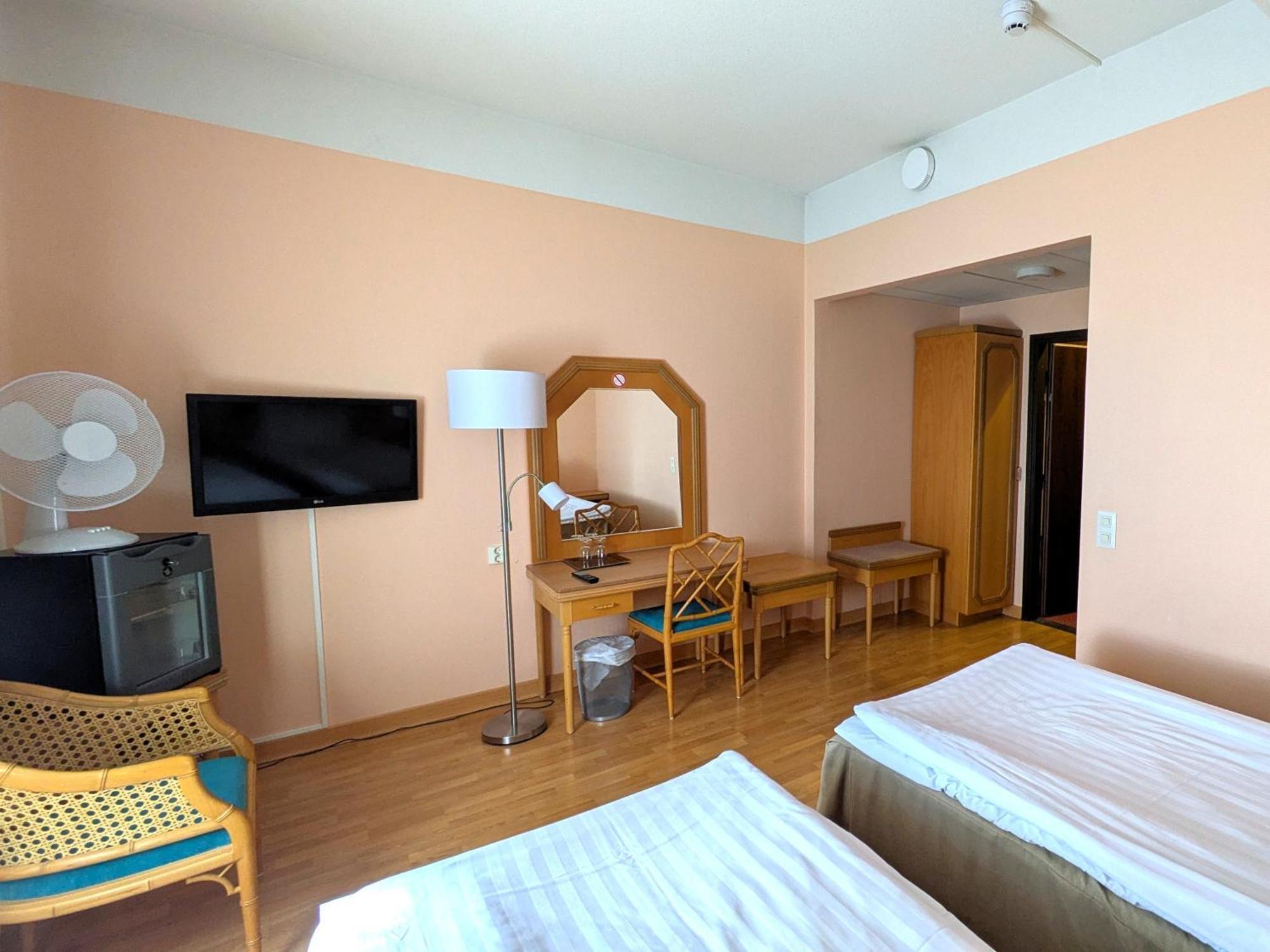 Hiisi Hotel Turku Seaport Extérieur photo