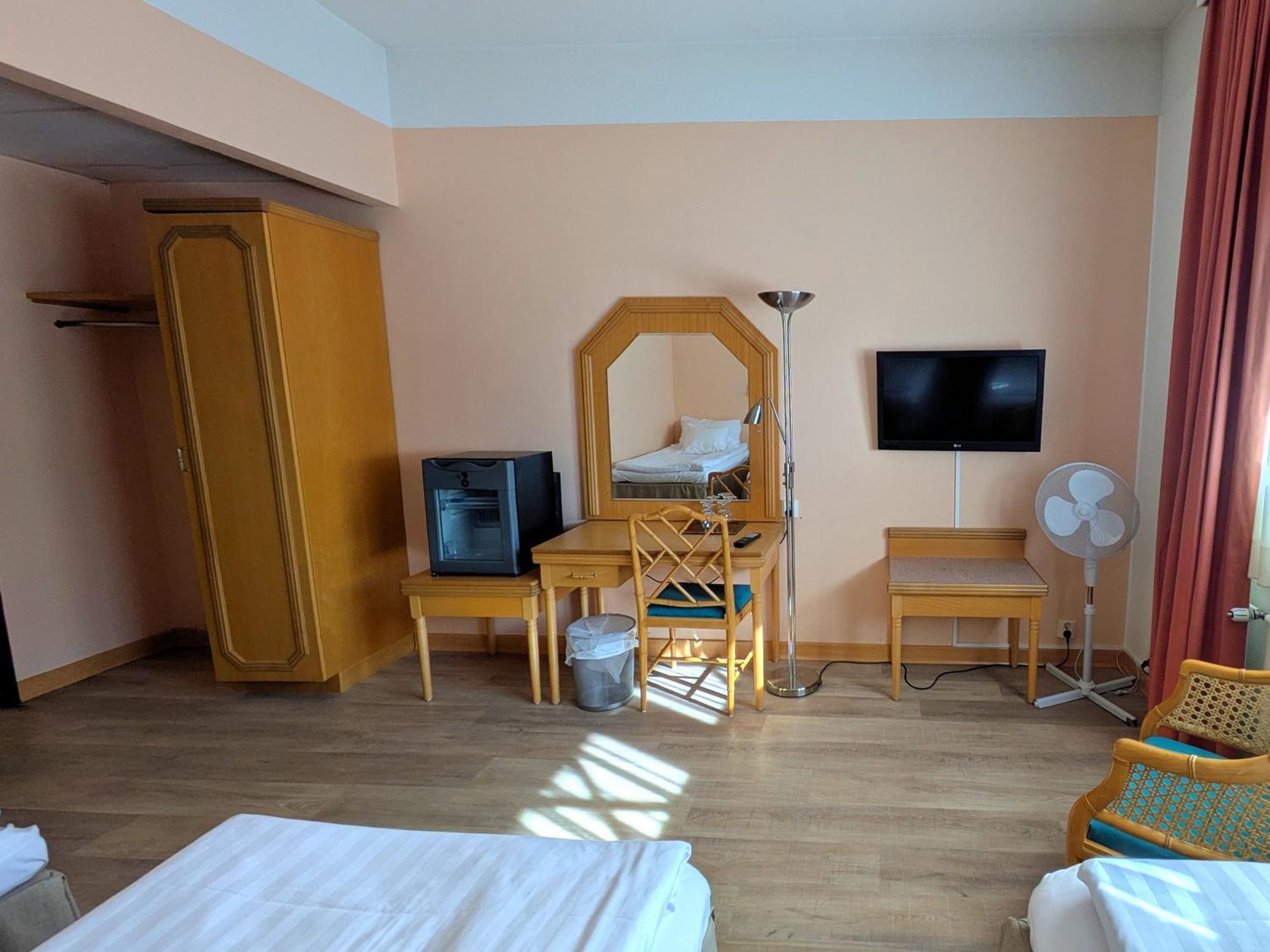Hiisi Hotel Turku Seaport Extérieur photo