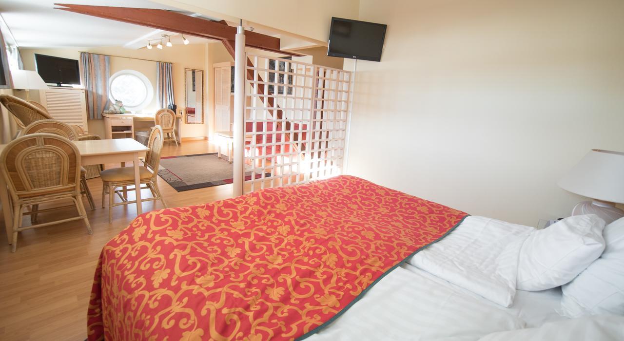 Hiisi Hotel Turku Seaport Extérieur photo